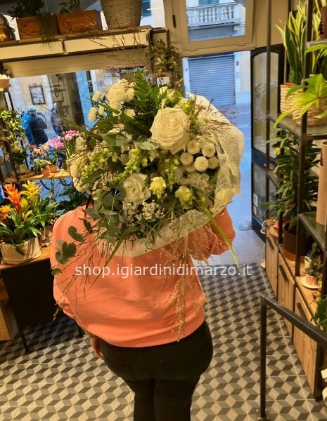 bouquet fiori bianchi misti di stagione