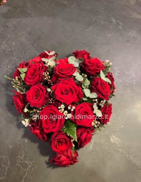 Cuore di rose rosse