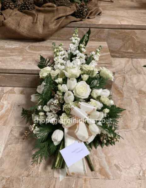 Palma funebre di fiori e colori misti