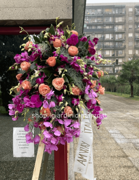 Cuscino con orchidee e rose