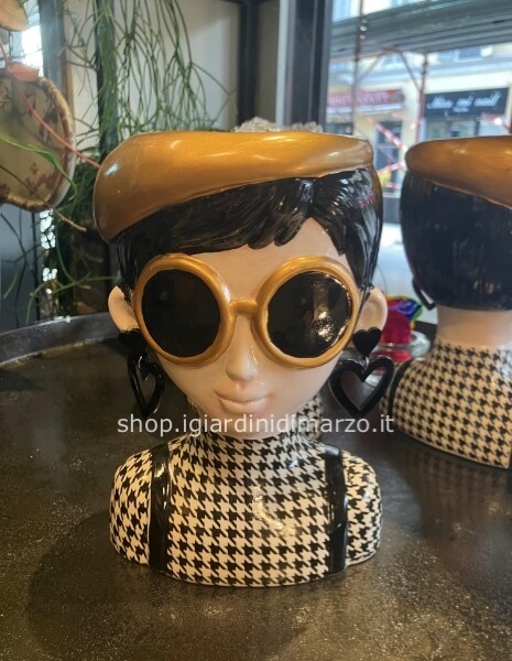 Vaso Jolipa testa con occhiali